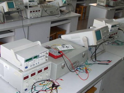 電工技能實(shí)訓(xùn)室 器材配備與安全操作指南